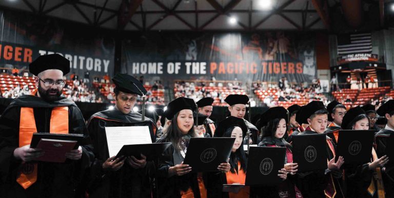 Pharmacy students recite oath